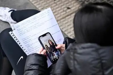 Gran Bretaña también avanza en un plan para prohibir o limitar el uso de redes sociales a menores de 16 años