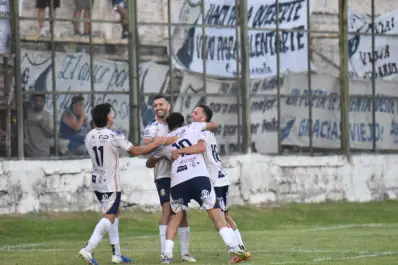 Una atajada memorable y un gol en contra: reviví el empate de Tucumán Central frente a General Paz Juniors