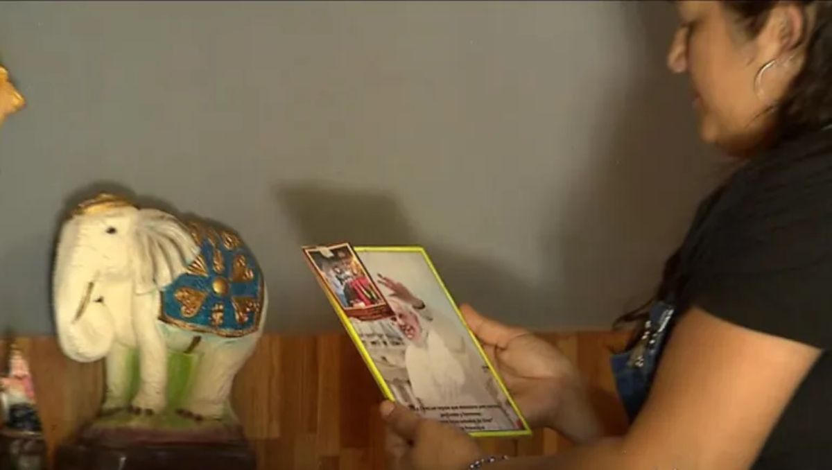 Estuvo cinco minutos bajo el agua y sobrevivió tras rezarle al Papa: ¿el primer milagro de Francisco?