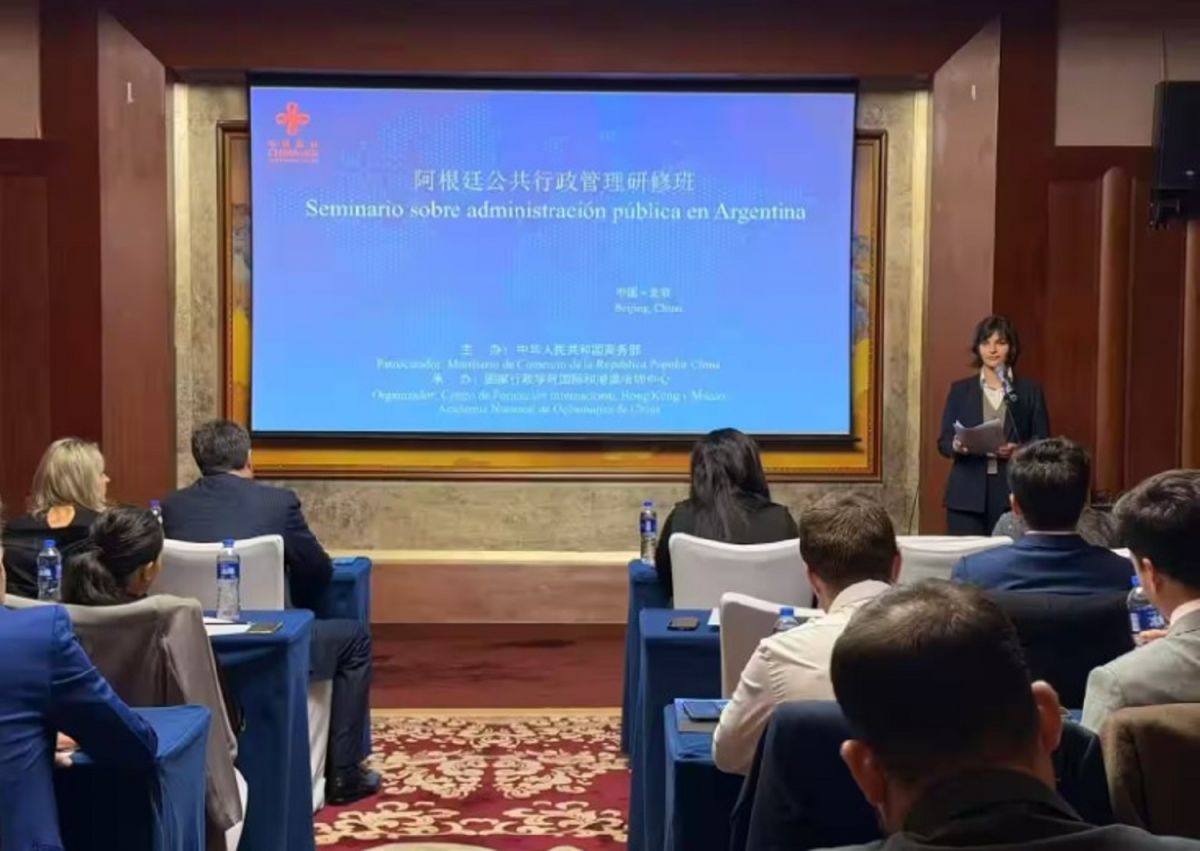 Solórzano durante un seminario internacional sobre administración pública en China. 
