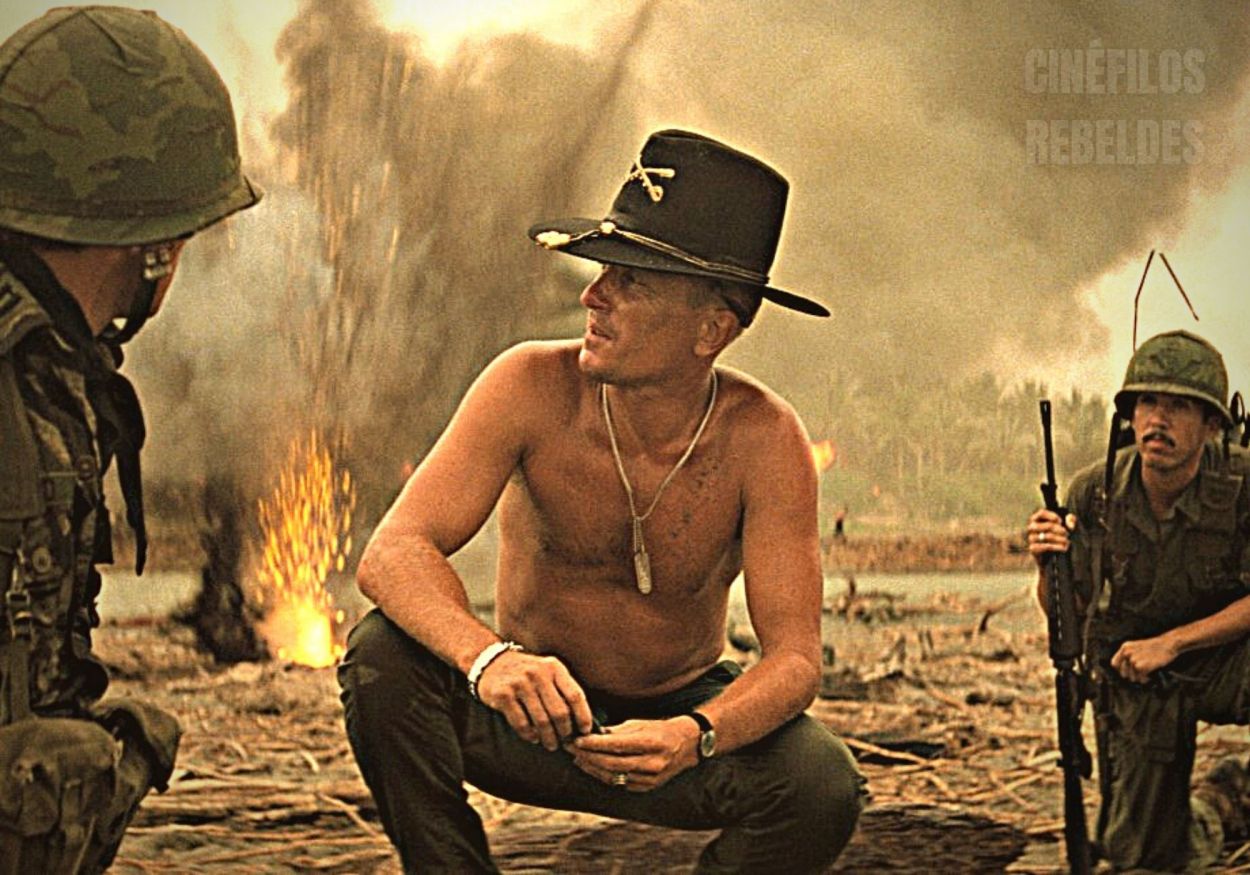 EN “APOCALIPSIS NOW”. Fue el teniente coronel William Kilgore.