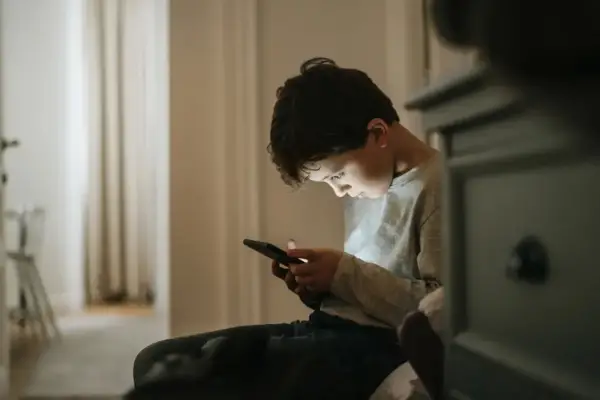 ¿Está listo tu hijo para tener un celular? Las 10 preguntas que todo padre debería hacerse