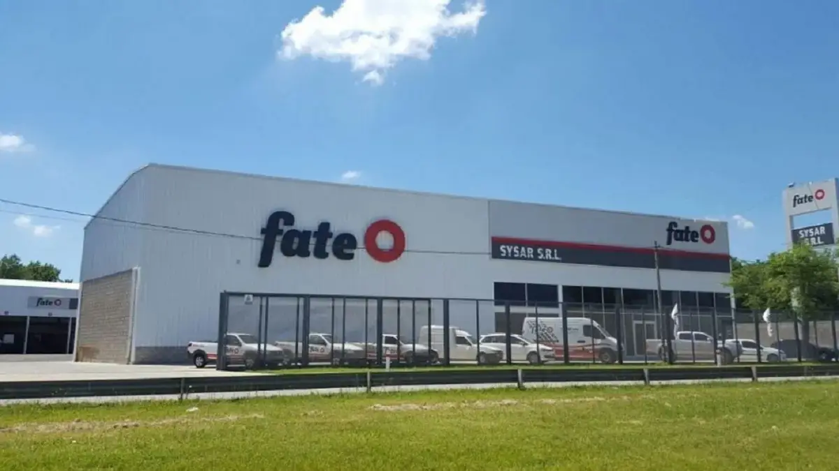 La empresa nacional de fabricación de cubiertas, Fate, anunció su cierre y despido de 920 trabajadores.