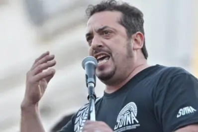 Quién es Alejandro Crespo, el sindicalista al frente de la protesta por el cierre de Fate