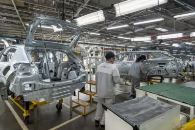 Stellantis suspende la producción en El Palomar hasta marzo y pagará el 70% del salario