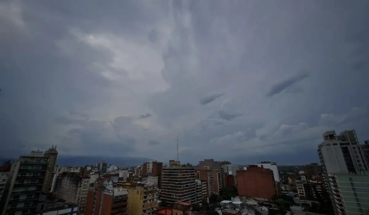 TEMPORAL EN TUCUMÁN. Se registran cortes de luz en distintas localidades.