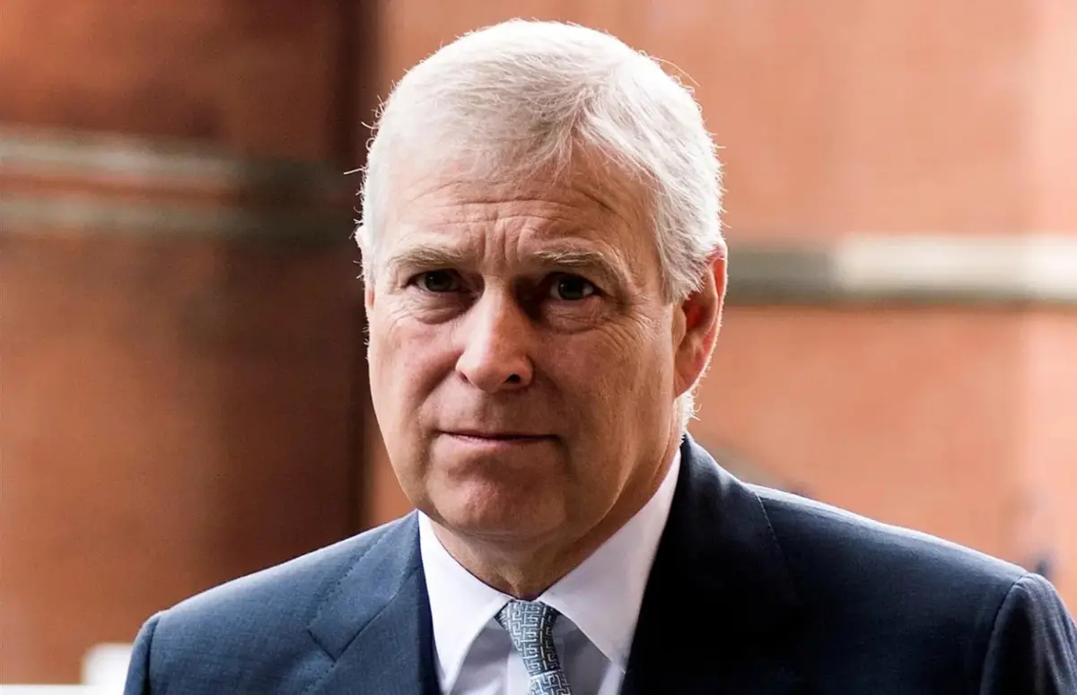 Su relación con Jeffrey Epstein le valió al príncipe Andrés la recluisón de la familia real.