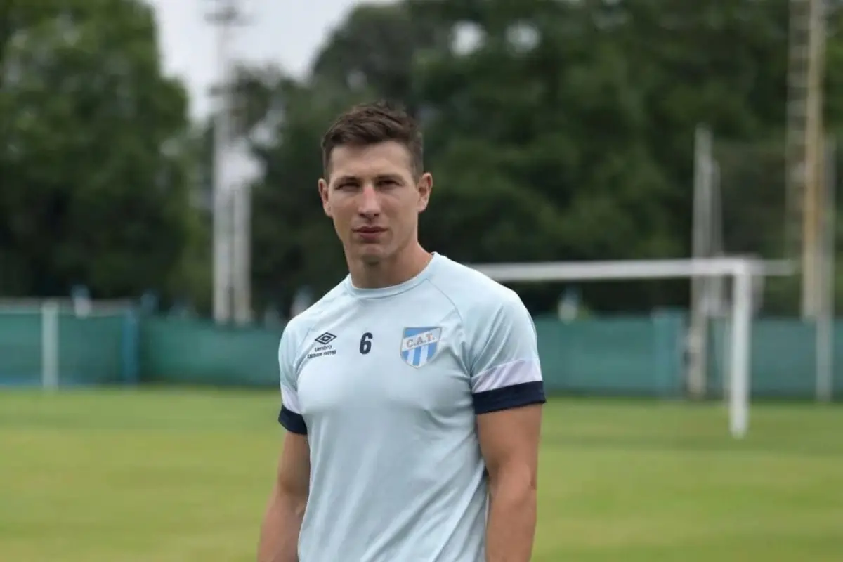 PIEZA CLAVE EN DEFENSA. A base de buenas actuaciones, Gianluca Ferrari se erigió como uno de los pilares de la última línea del equipo de Colace.