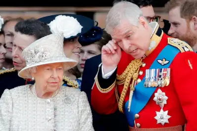 ¿Por qué el Príncipe Andrés perdió sus títulos? El oscuro acuerdo que lo borró de la Familia Real