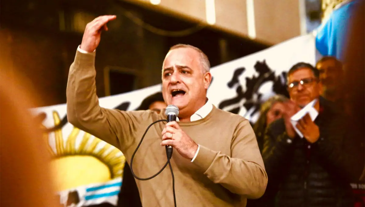 EN LA MIRA. El diputado Javier Noguera se manifestó en contra de la Reforma laboral, pero luego bajó al recinto para dar quórum y se ausentó durante la votación.  