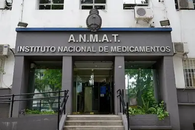 Golpe al sector farmacéutico: la Anmat inhabilitó a varias empresas que operaban con permisos vencidos