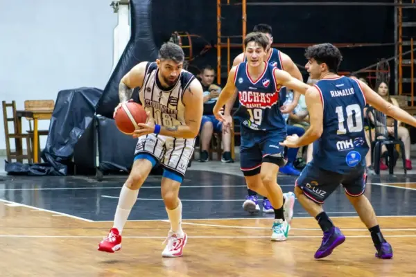 Estudiantes acertó en el cierre y se quedó con un triunfo agónico ante Bochas