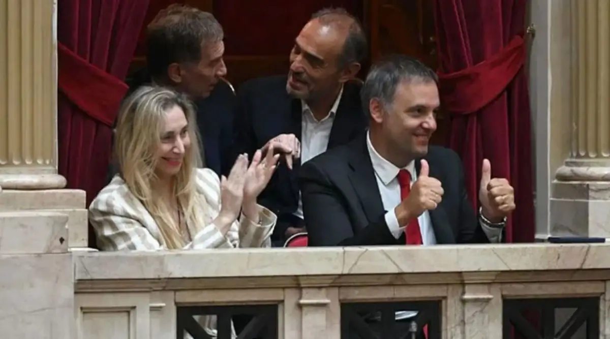 EN DIPUTADOS. Funcionarios estuvieron presentes durante la sesión.