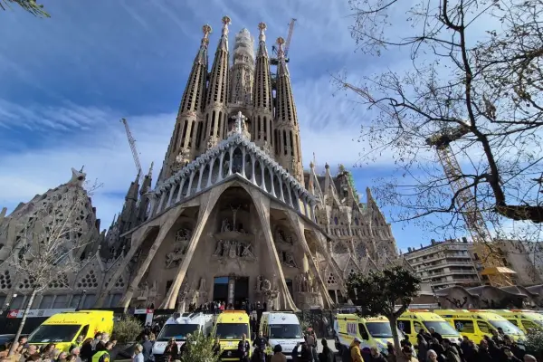 “Caravana de la Bondad”: sor Lucía Caram partió hacia Ucrania