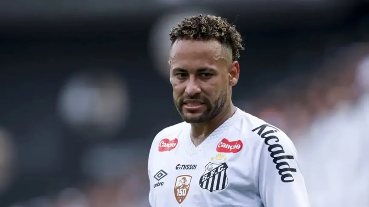 PROBLEMAS. Neymar fue cuestionado por la hinchada tras la eliminación en el Paulista.