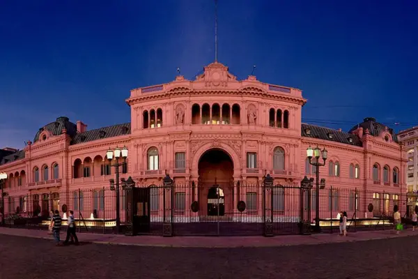 Reforma laboral, dólar y reservas: los tres frentes que definen la semana del Gobierno de Milei