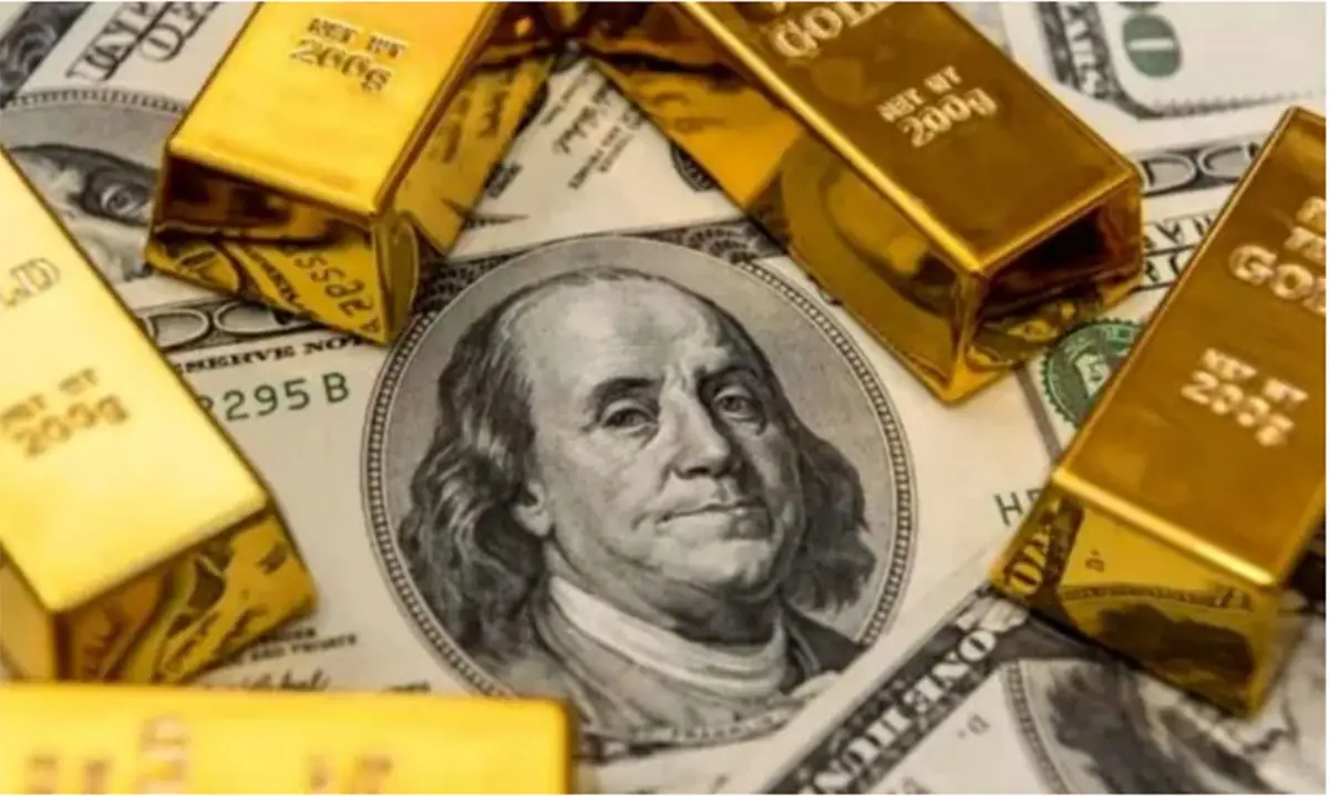 TENDENCIA. El oro le gana al dólar en la contienda por el activo de refugio más buscado.