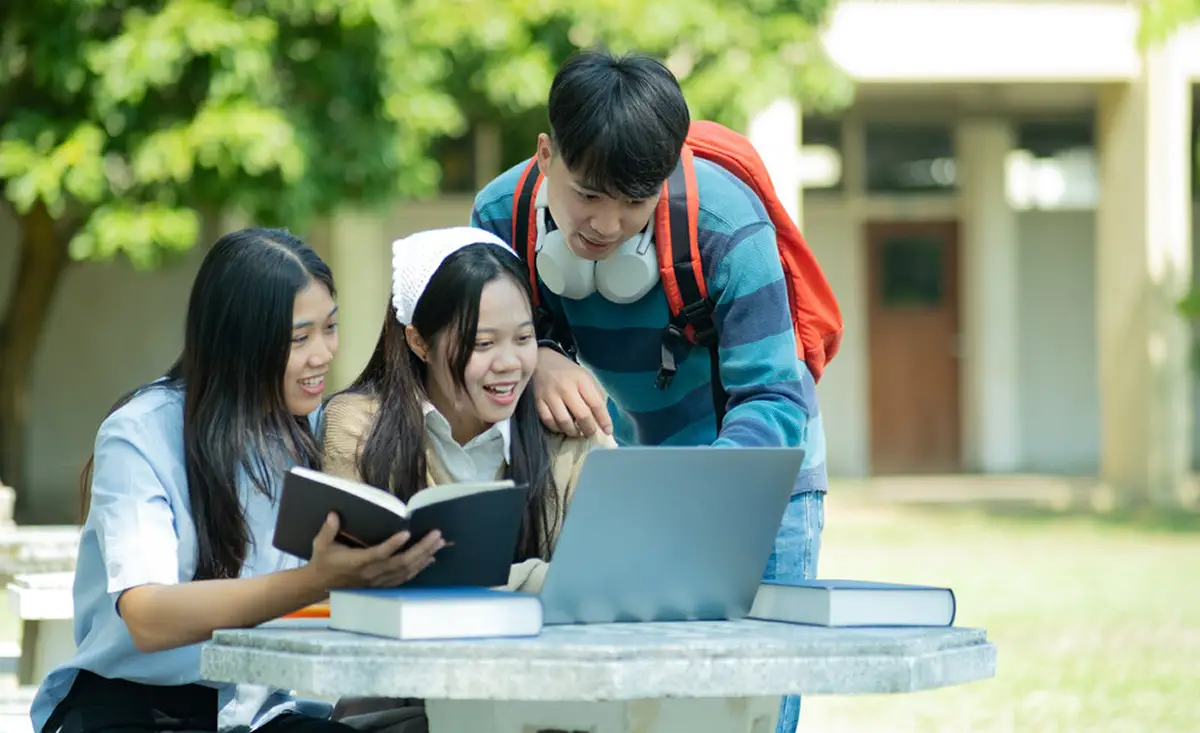 DEL GOBIERNO DE INDONESIA. Más de 30 universidades participan del programa, con cupos para carreras de ingeniería, salud, economía y ciencias sociales. /  SHUTTERSTOCK