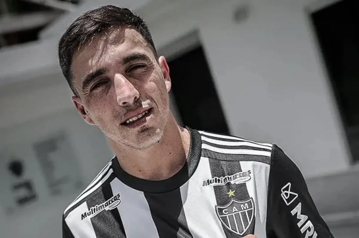 Renzo Saravia, de Atlético Mineiro.
