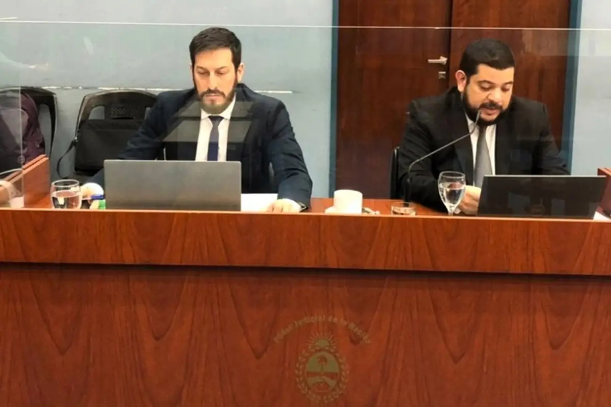 EN EL JUICIO. Los fiscales Chit y Camuña en la “megacausa N° 14”.