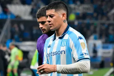 Baja de peso para Costas: Marcos Rojo se desgarró y Racing deberá rearmar la defensa en su choque ante el puntero