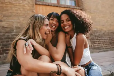 ¿Emocionante o tranquila?: un estudio reveló cuál es el tipo de vida que nos hace más felices