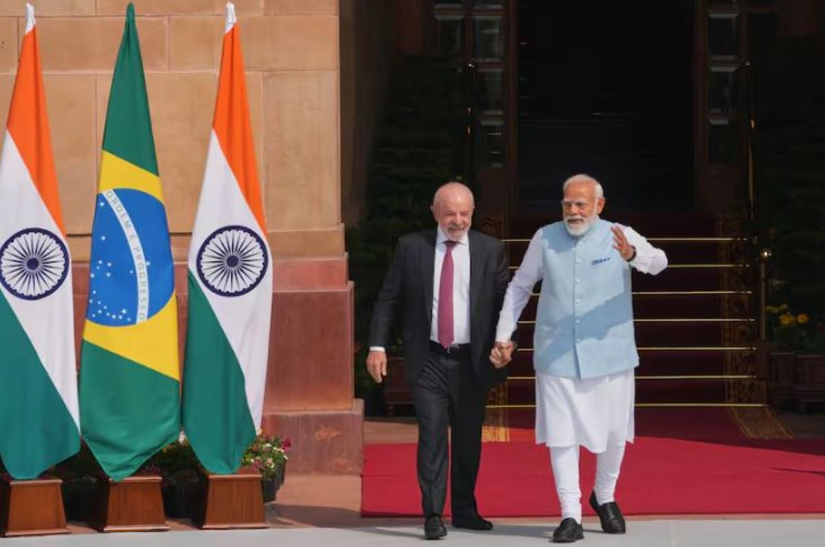 DE LA MANO. Da Silva y Modi se mostraron exultantes tras la firma.