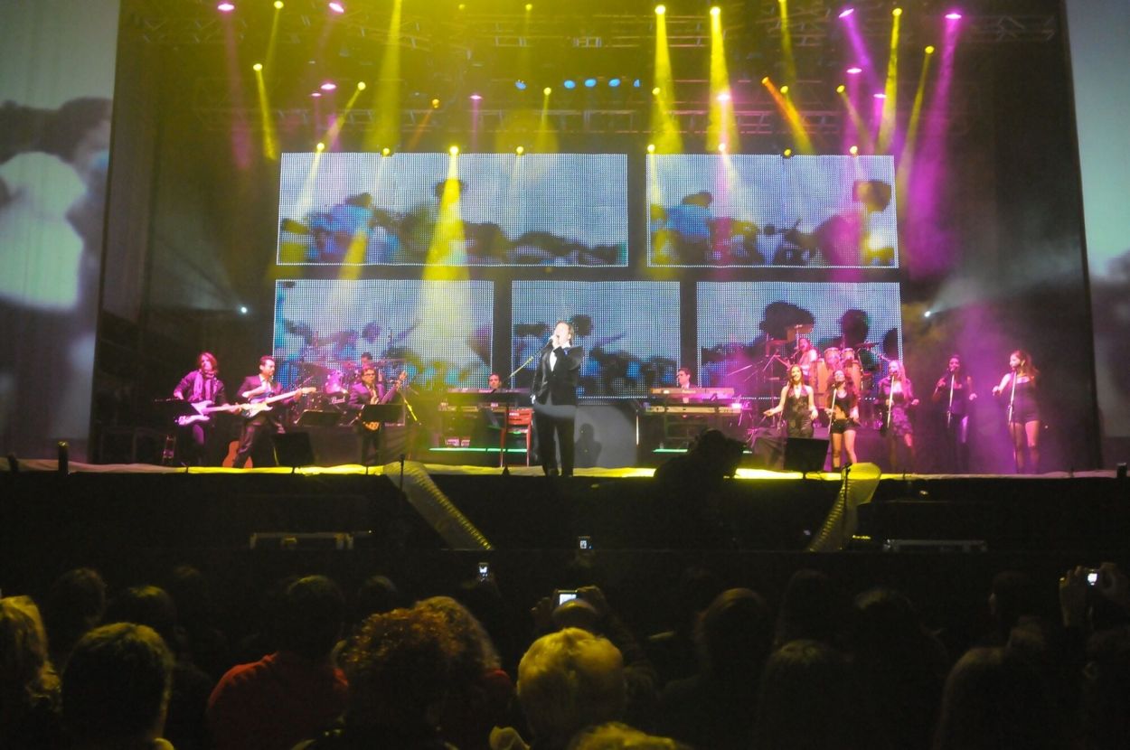 Recuerdos fotográficos: 2009. Montaner y un show signado por los apagones