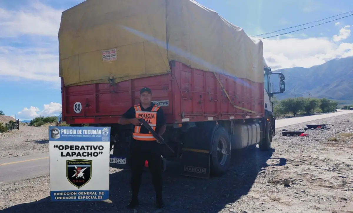 Secuestran la mercadería del camión. 