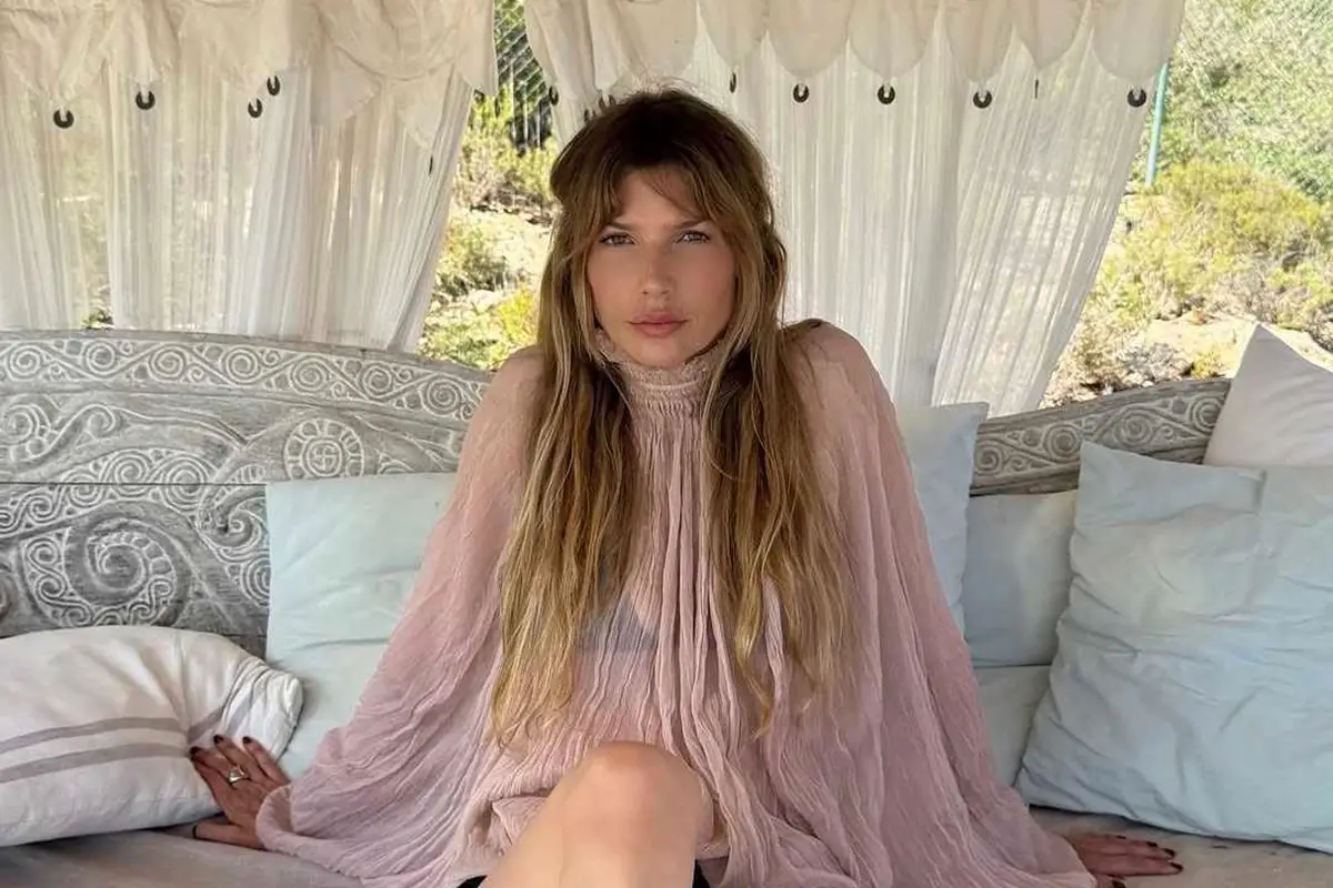 Chloé Bello es modelo y trabaja en una agencia de management.