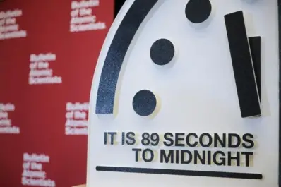 A 85 segundos de la medianoche: la innovación en materiales como respuesta a la crisis ambiental