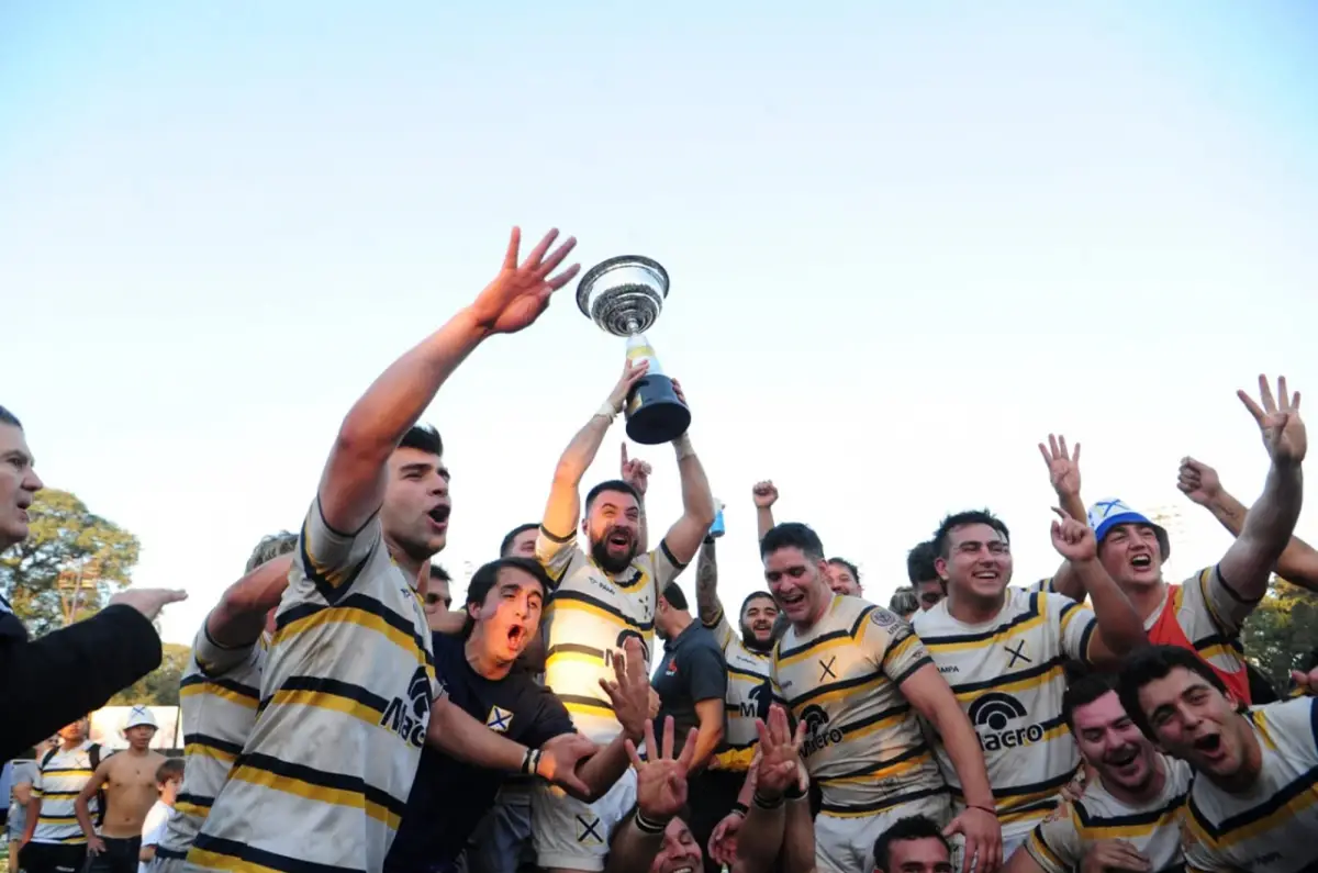 ÚLTIMO CAMPEÓN. Lawn Tennis se quedó con la corona de 2025 tras vencer a Tucumán Rugby en la final.
