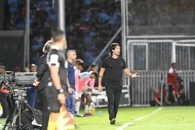 Hugo Colace no seguirá como entrenador de Atlético Tucumán