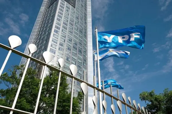 El presidente de YPF respaldó la modernización laboral y proyectó un salto exportador para la compañía