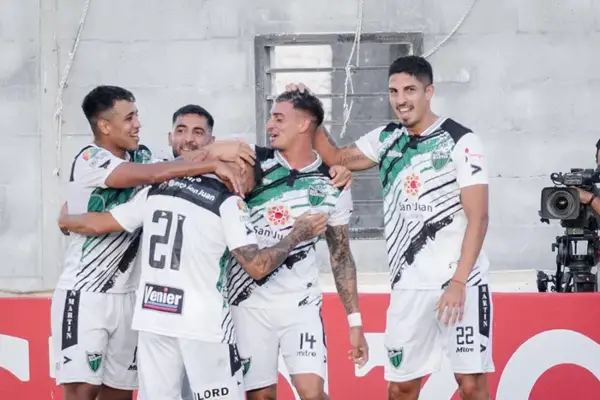 San Martín de San Juan avanzó en la Copa Argentina con el sello de Ariel Martos