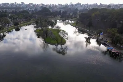 El libro del parque 9 de Julio y el lago San Miguel: Una mirada integral al patrimonio natural y cultural de Tucumán