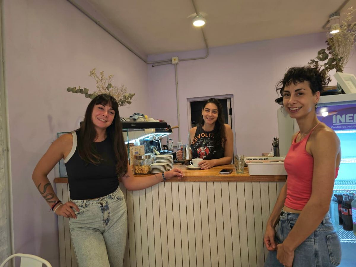 PLATOS EN SU HONOR. Las hermanas Camarda diseñaron ítems del menú en base a lo que su mamá les cocinaba. LA GACETA / FOTO DE BELÉN CASTELLANO