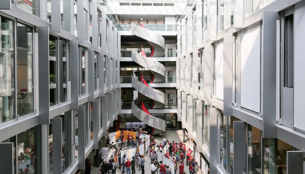 BECAS EN LA EPFL. Los seleccionados obtienen estipendio semestral, alojamiento y la oportunidad de vivir en Suiza. / EPFL