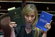 Polémica en el Senado: Di Tullio exhibió el reglamento e increpó al oficialismo por la lectura de discursos