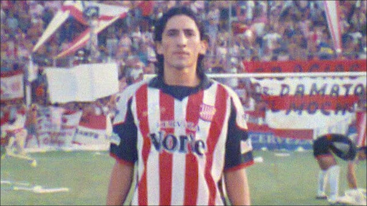 PRIMERA EXPERIENCIA. Con la camiseta de San Martín, Arrieta transitó sus primeros pasos en el Nacional B