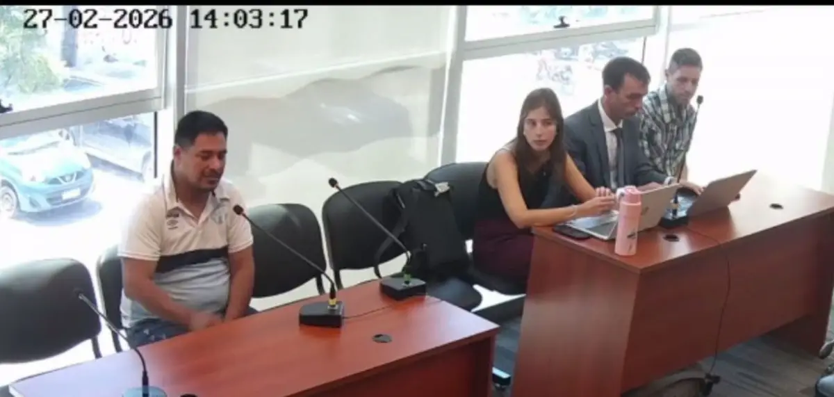 EN LA AUDIENCIA. Jorge “Chicho” Díaz y Nicolás Navarro Flores (derecha), acusados de encubrimiento.