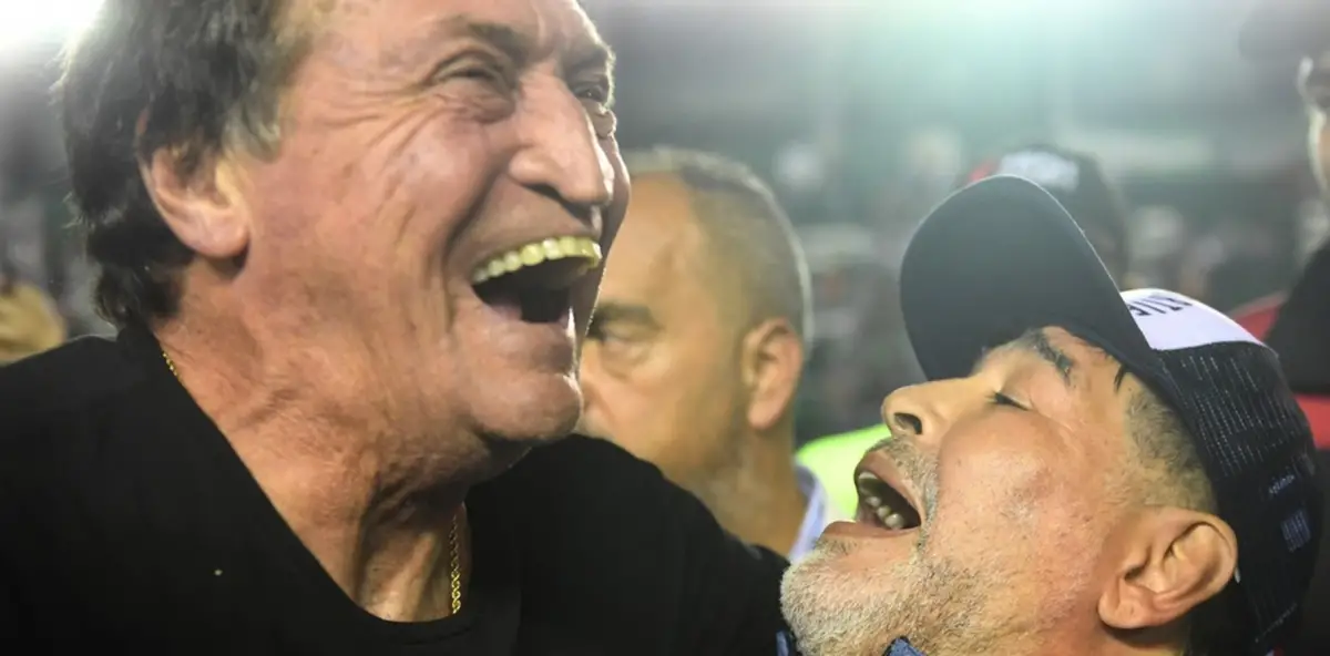 “El fútbol nos da vida”: Falcioni y el emotivo recuerdo con Maradona en la previa de su llegada a Atlético