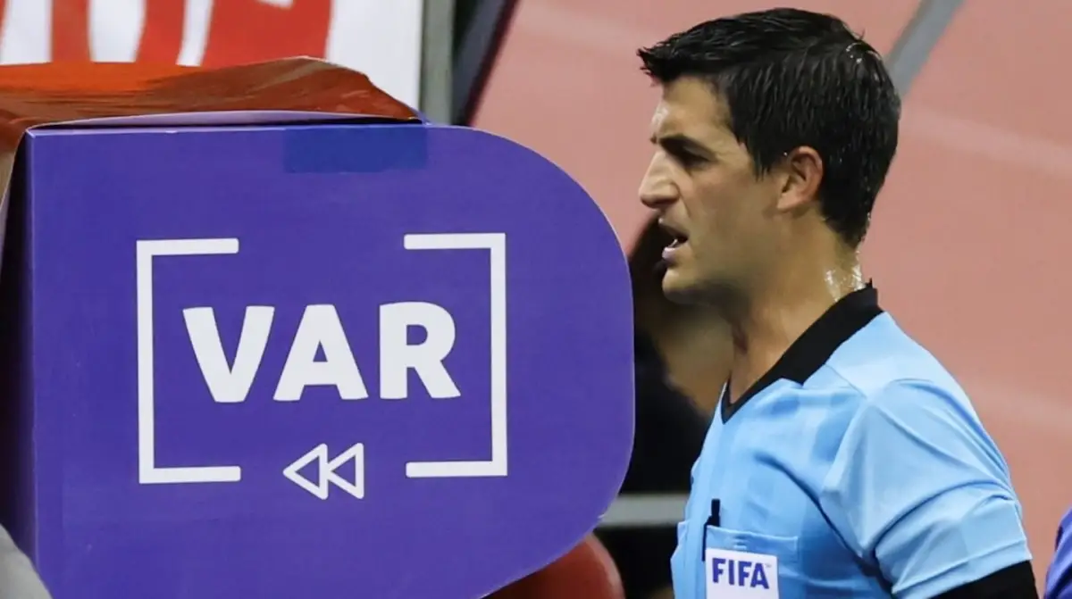 La IFAB aprobó nuevas reglas para el Mundial 2026: cambios en VAR y medidas contra la pérdida de tiempo