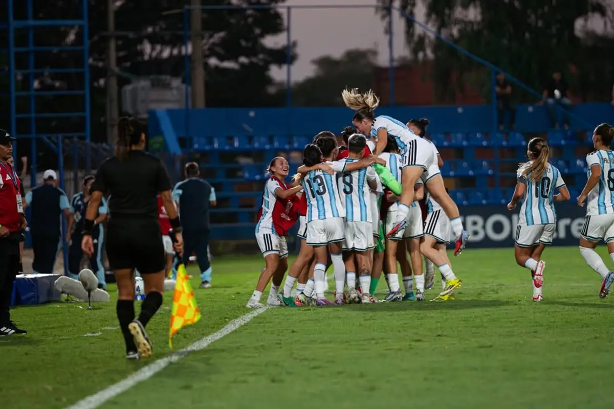 CLASIFICADAS. Las chicas argentinas jugarán la Copa del Mundo Sub 20 en Polonia el próximo septiembre.