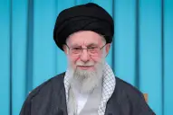 El rostro de la teocracia: quién es Khamenei y por qué se convirtió en el blanco final de la ofensiva aliada