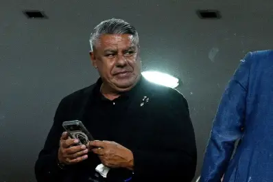 La Justicia le cerró la puerta a “Chiqui” Tapia: sospechan que quiso alterar una autorización para salir del país