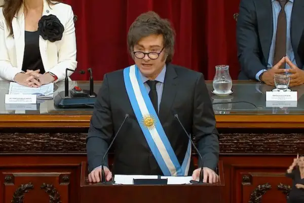 The Economist analizó el discurso de Milei en el Congreso y advirtió por su tono “arrogante y agresivo”