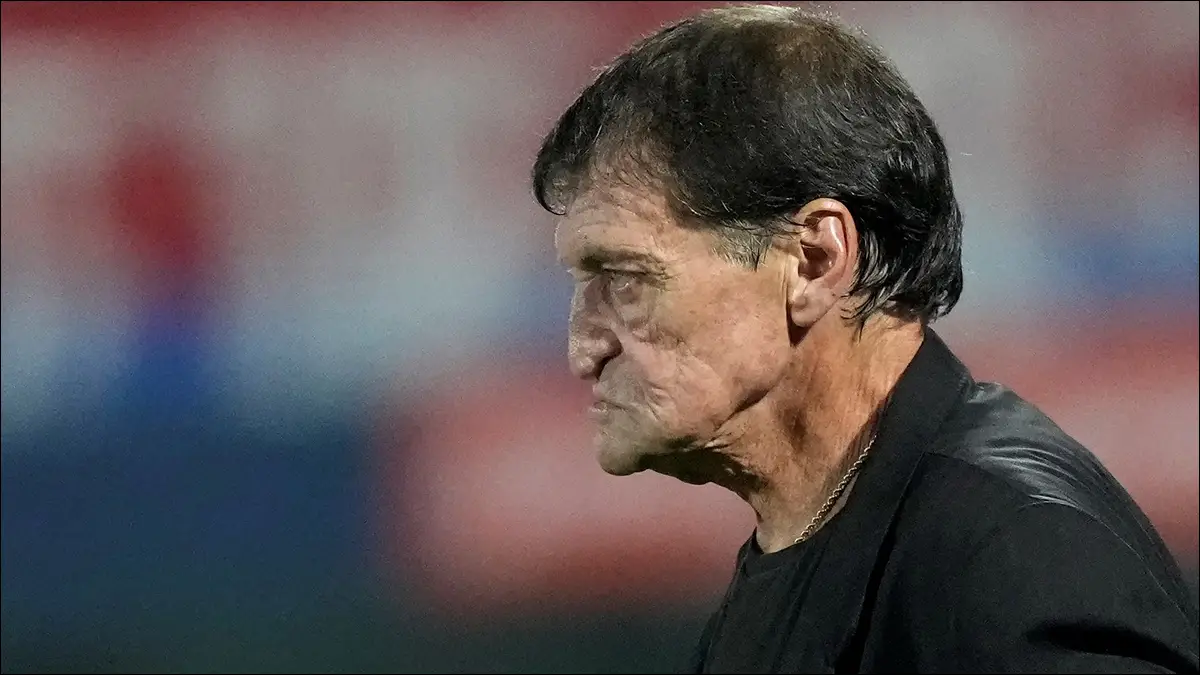 TRABAJO. En cada ciclo, el entrenador impuso prácticas intensas, ajustes minuciosos por líneas y una búsqueda constante de equilibrio