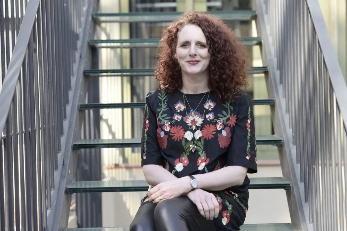 MAGGIE O’FARRELL. Ha escrito una novela filosófica y poética que remite a Hamlet de Shakespeare.
