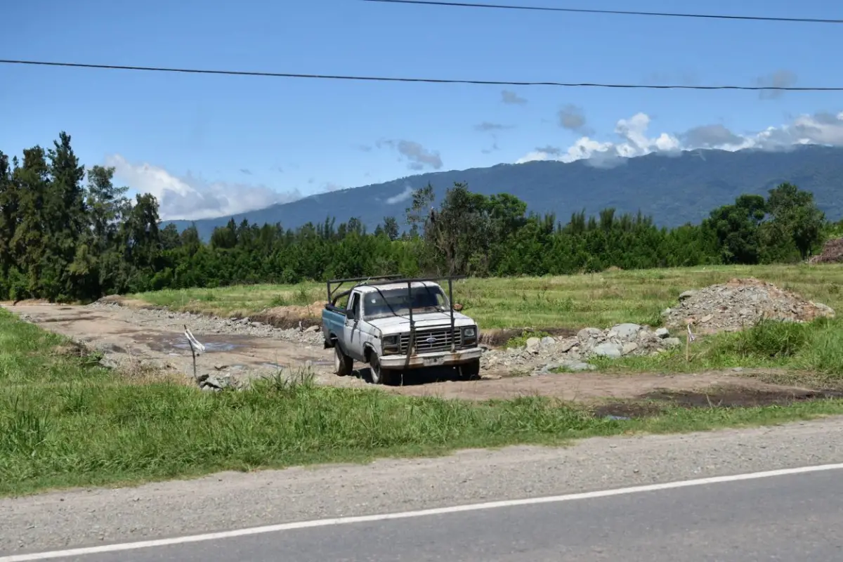 CAMINO ALTERNATIVO. Aunque los vecinos se esperanzan en tener una nueva conexión entre Yerba Buena y Cebil Redondo, aún no es oficial. LA GACETA/FOTO DE SILVIA GRANARA 